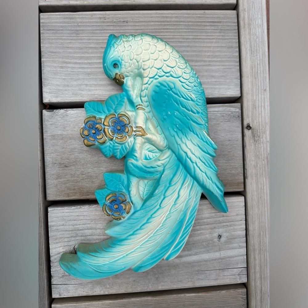 Vibtage Wall Art Chalk Ware Bird, Turquoise Cockatiel